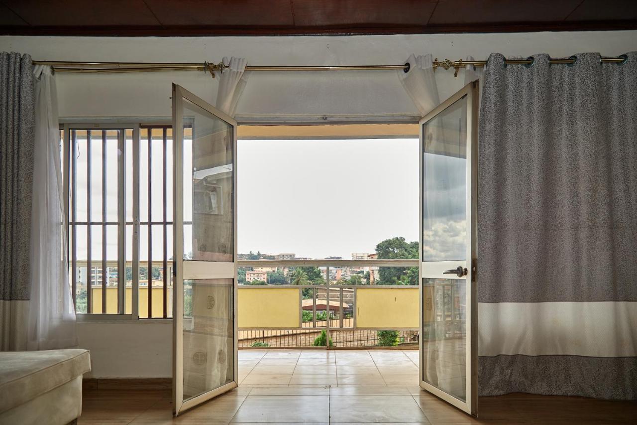 Appartement Avec Vue Panoramique Two Or Three Rooms Yaoundé Eksteriør bilde