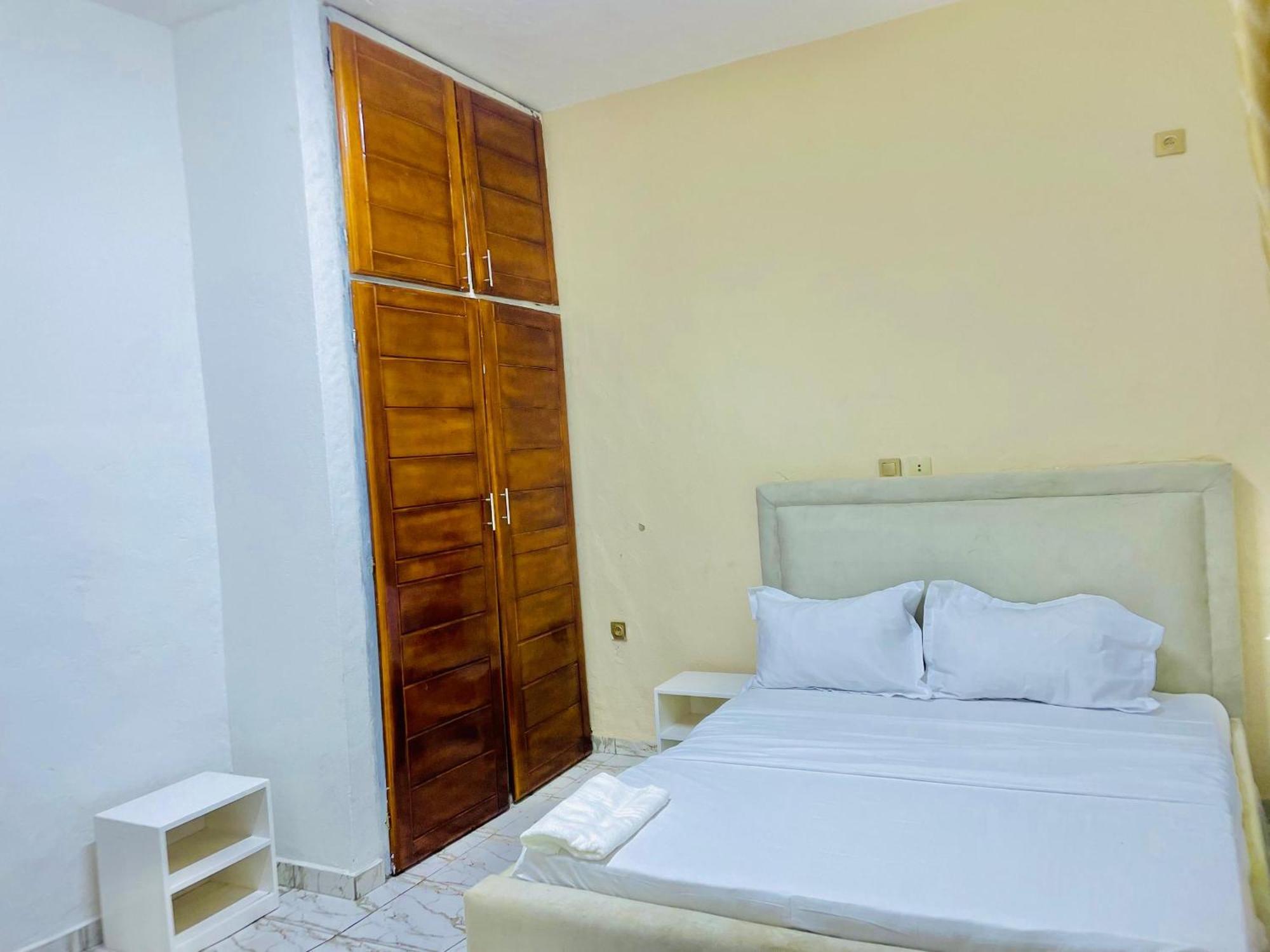 Appartement Avec Vue Panoramique Two Or Three Rooms Yaoundé Eksteriør bilde