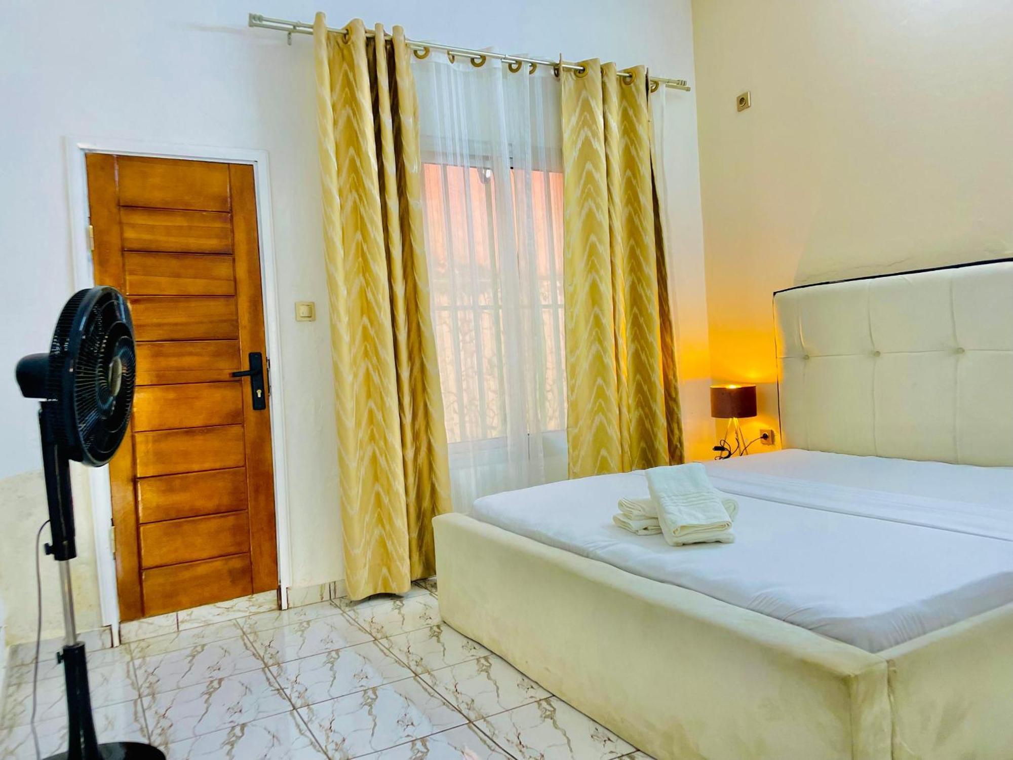 Appartement Avec Vue Panoramique Two Or Three Rooms Yaoundé Eksteriør bilde