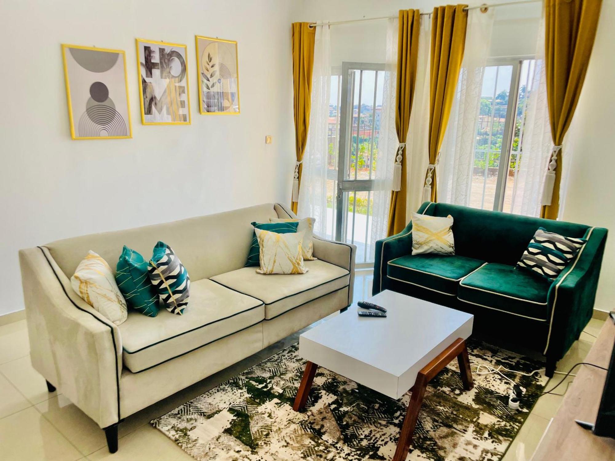 Appartement Avec Vue Panoramique Two Or Three Rooms Yaoundé Eksteriør bilde